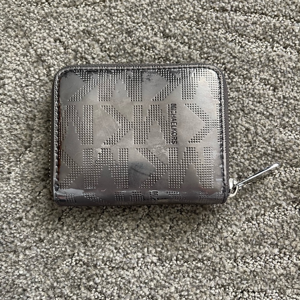 Michael Kors Wallet - Picture 2 of 4